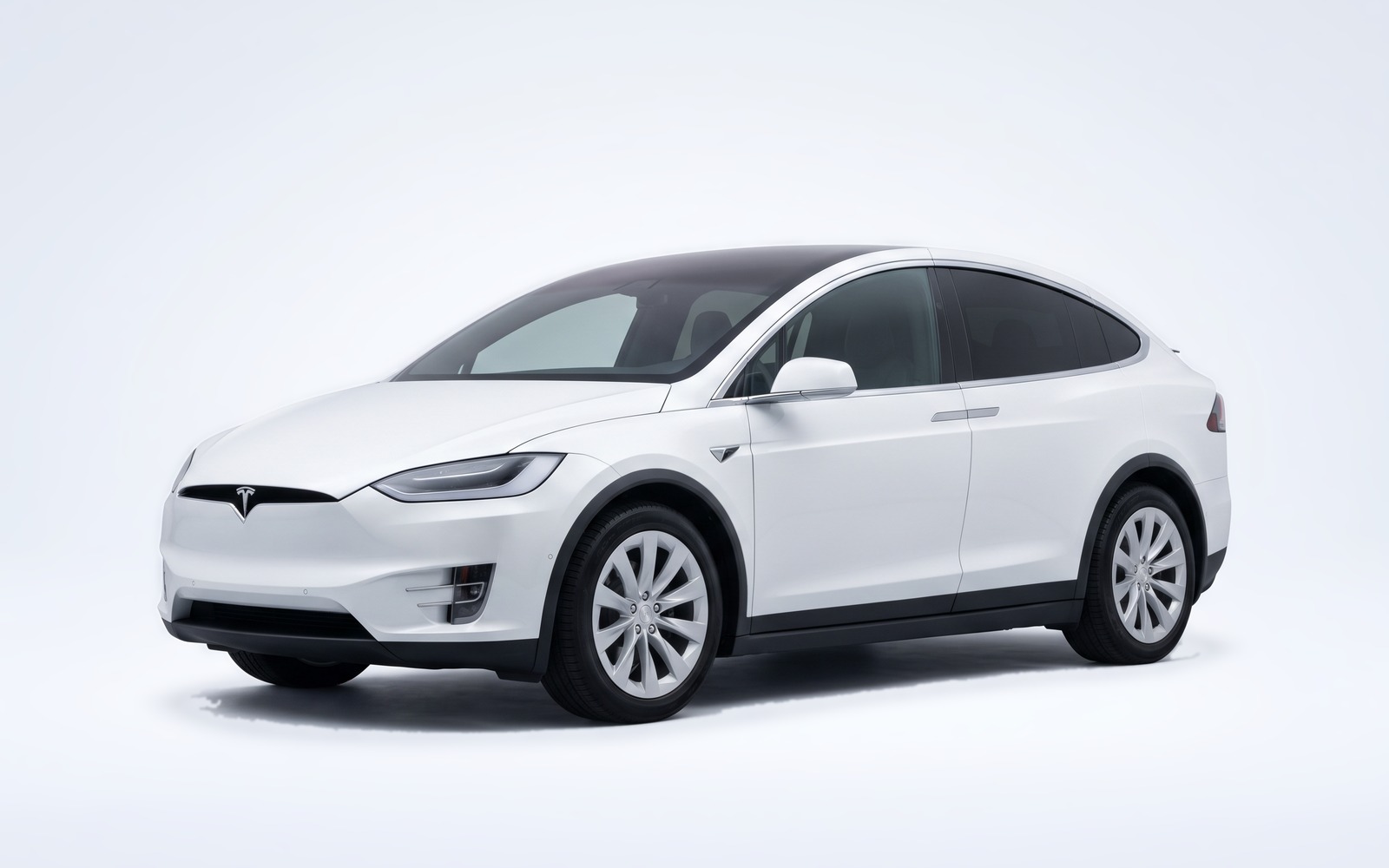 Tesla Model X — full exterior